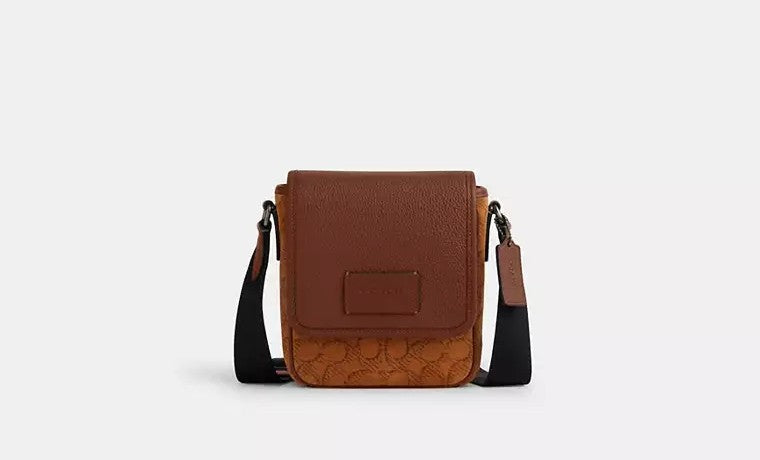 Coach Lucas Sig Suede In Caramel Sable