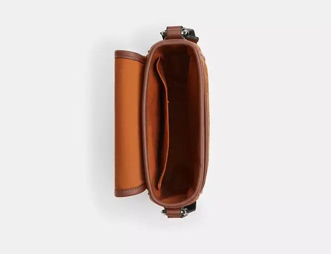 Coach Lucas Sig Suede In Caramel Sable